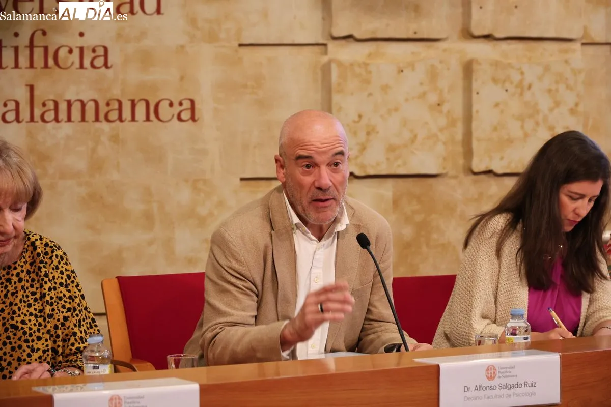 La UPSA)y la Asociación para la Prevención, Reinserción y Atención a la Mujer Prostituida (APRAMP) presentan una nueva Guía sobre la Trata de Personas. Foto de David Sañudo