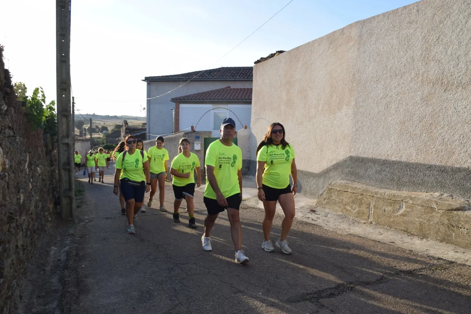 Foto 6 - La deportividad y solidaridad de la III Marcha contra el C&aacute;ncer de Aldea del Obispo logra recaudar 11.300 euros