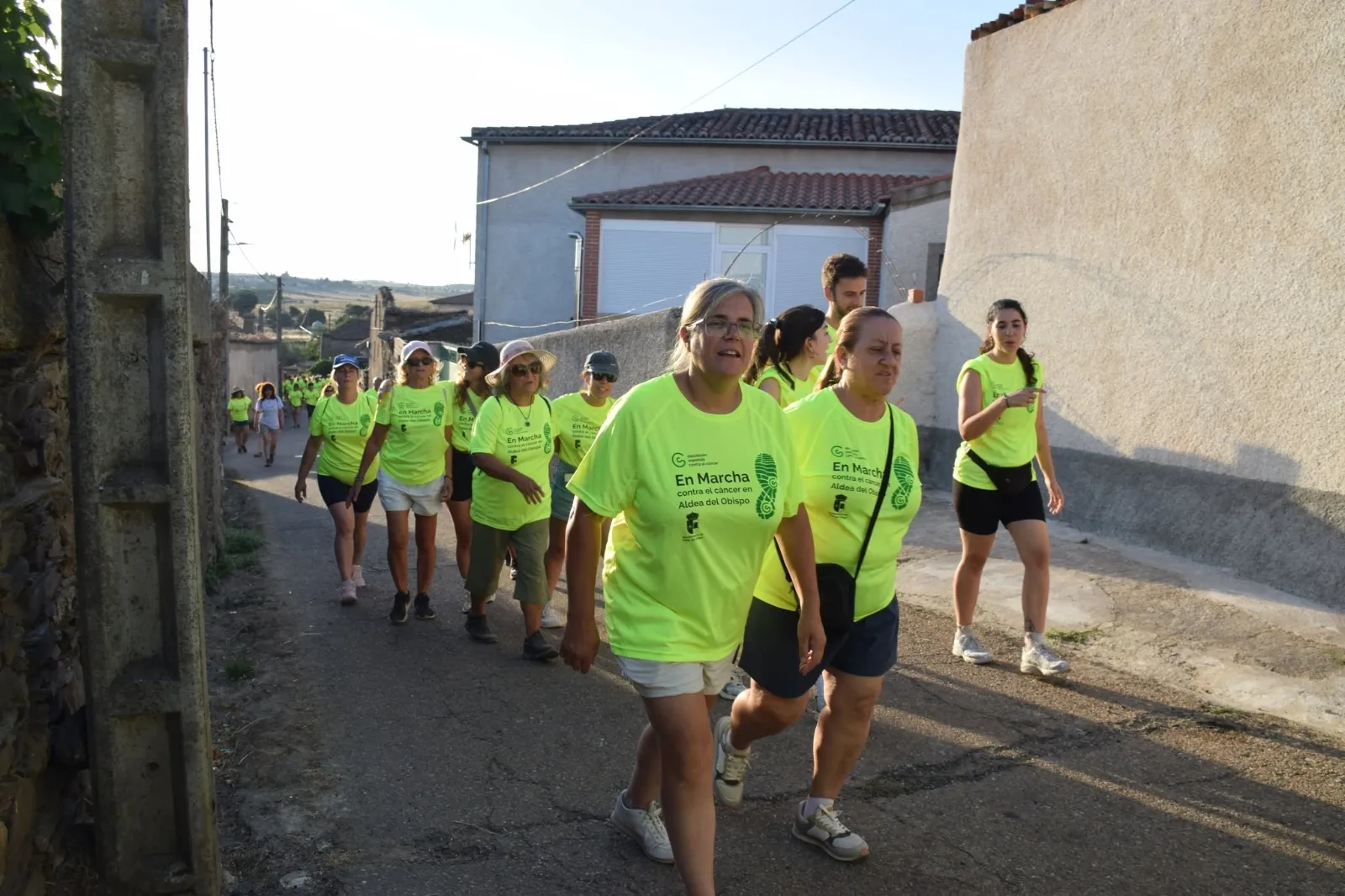 Foto 5 - La deportividad y solidaridad de la III Marcha contra el C&aacute;ncer de Aldea del Obispo logra recaudar 11.300 euros