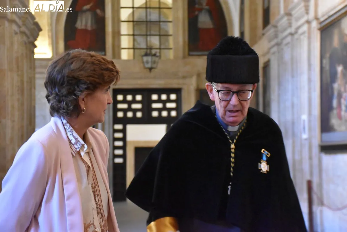María San Gil recibe la Medalla de Oro de la UPSA | FOTOS: V.M. 