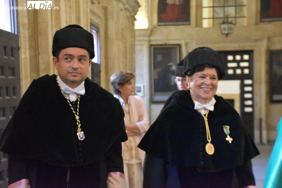 María San Gil recibe la Medalla de Oro de la UPSA | FOTOS: V.M. 