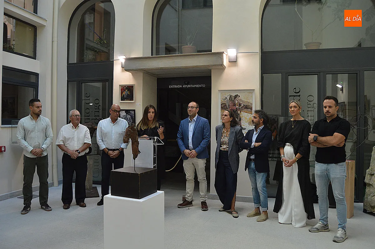 Exposición de pintura y escultura de la obra 