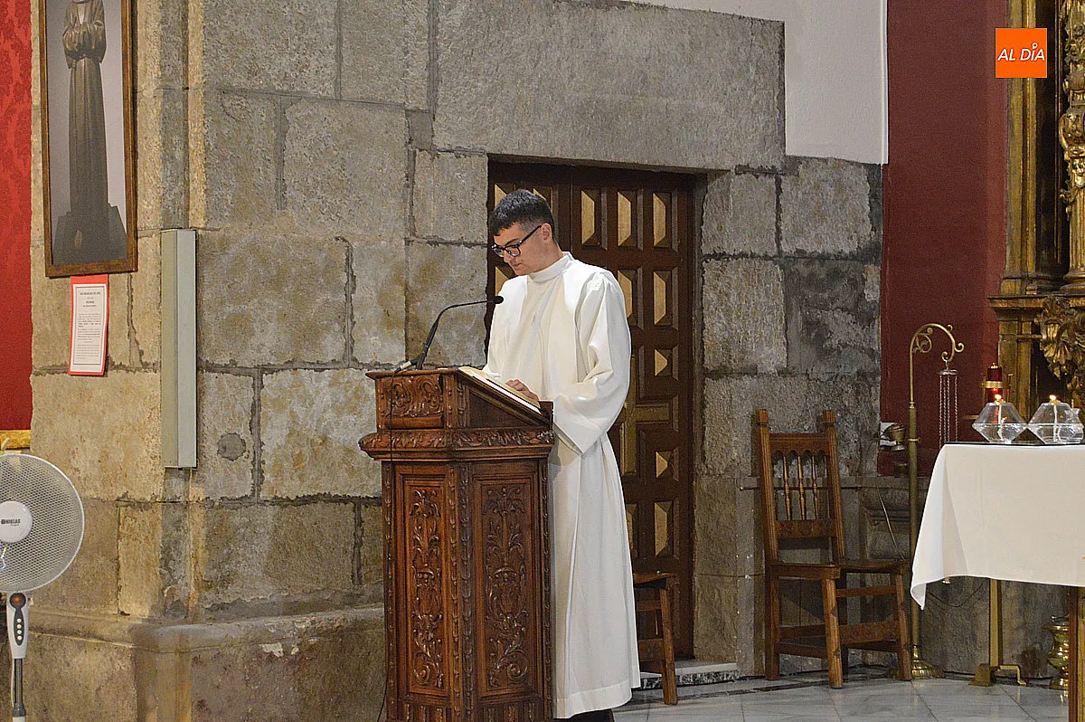 Foto 10 - La parroquia de San Andr&eacute;s celebra la Novena por la Virgen de la Pe&ntilde;a 