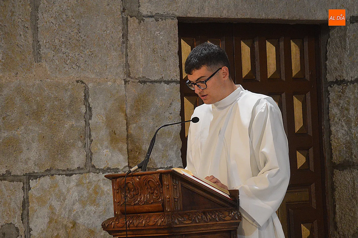 Foto 11 - La parroquia de San Andr&eacute;s celebra la Novena por la Virgen de la Pe&ntilde;a 
