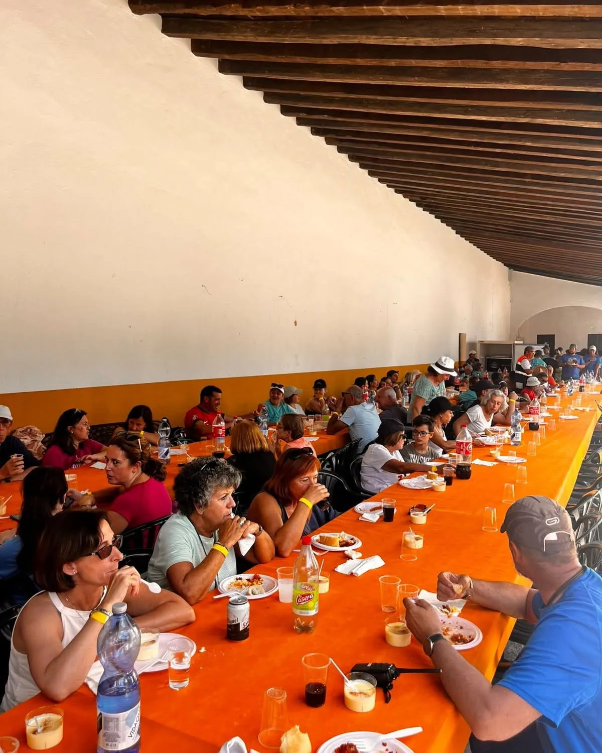Foto 6 - M&aacute;s de cien senderistas participan en la `Ruta de la Raya Ib&eacute;rica&acute; de Ciudad Rodrigo 