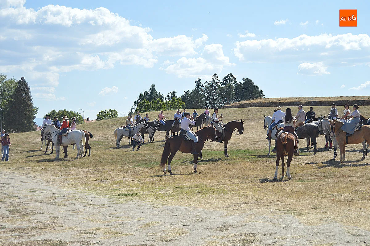 Foto 3 - &Eacute;xito de las rutas ecuestres de la ma&ntilde;ana en Ciudad Rodrigo