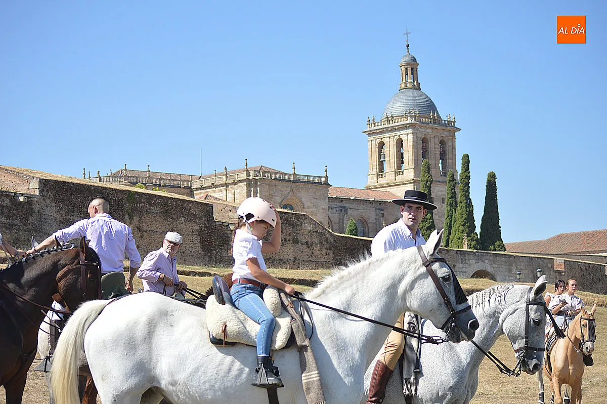 Foto 7 - &Eacute;xito de las rutas ecuestres de la ma&ntilde;ana en Ciudad Rodrigo