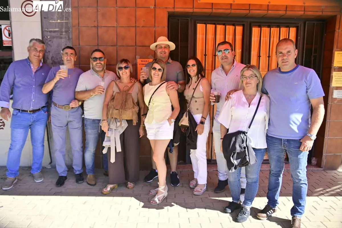 Ni el intenso calor frena a la afición en un festejo con buen ambiente, caballos de lujo y el hornazo como aperitivo estrella en el festejo de rejones | FOTOS: SALAMANCArtv AL DÍA