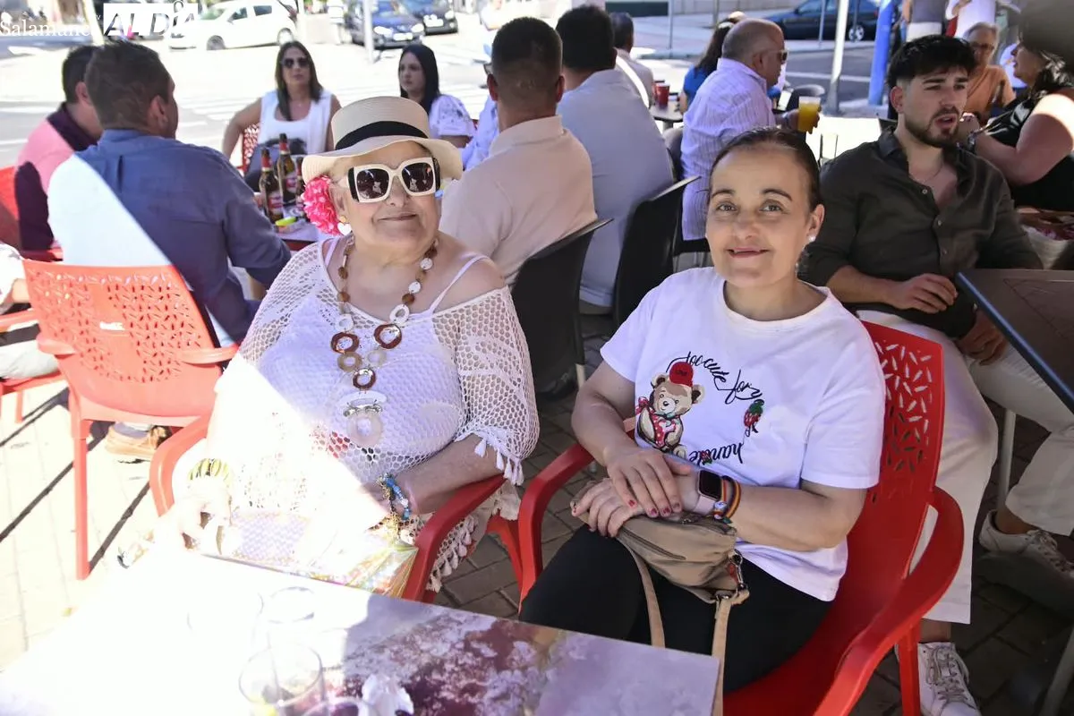 Ni el intenso calor frena a la afición en un festejo con buen ambiente, caballos de lujo y el hornazo como aperitivo estrella en el festejo de rejones | FOTOS: SALAMANCArtv AL DÍA