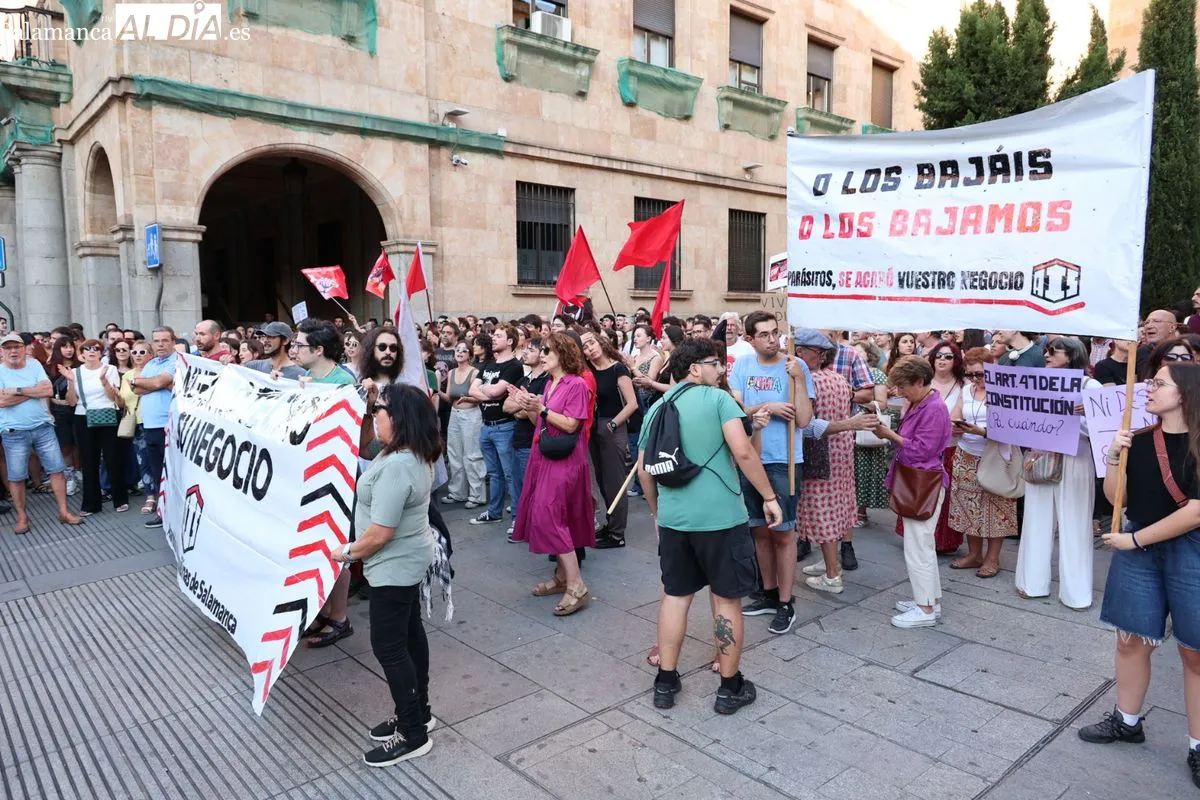 Concentración en Salamanca tras el desahucio de Mari Carmen | FOTOS: David Sañudo