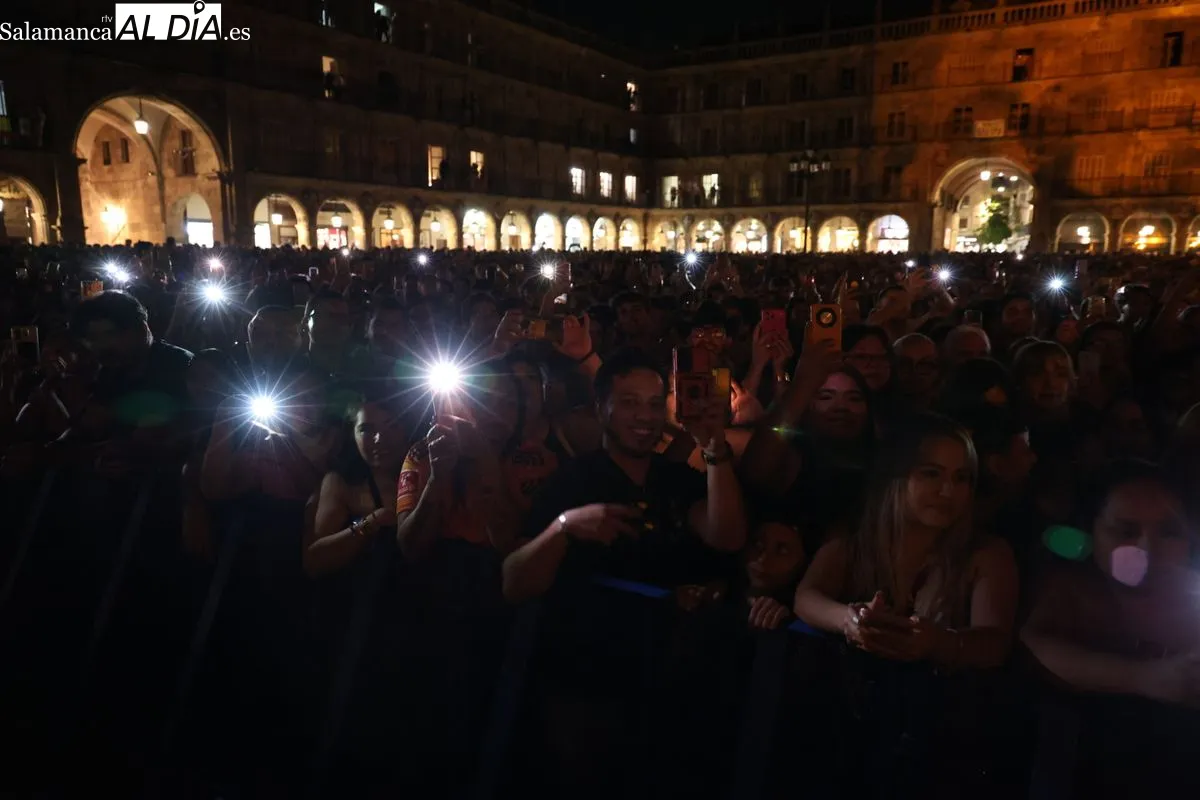 Concierto de Julieta Venegas en la Plaza Mayor de Salamanca | FOTOS: David Sañudo
