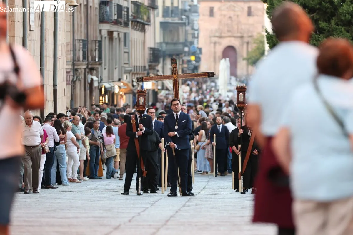 Las imágenes del Dulce Nombre, Jesús Rescatado y Jesús Nazareno ya descansan en la Catedral de Salamanca | FOTOS: David Sañudo