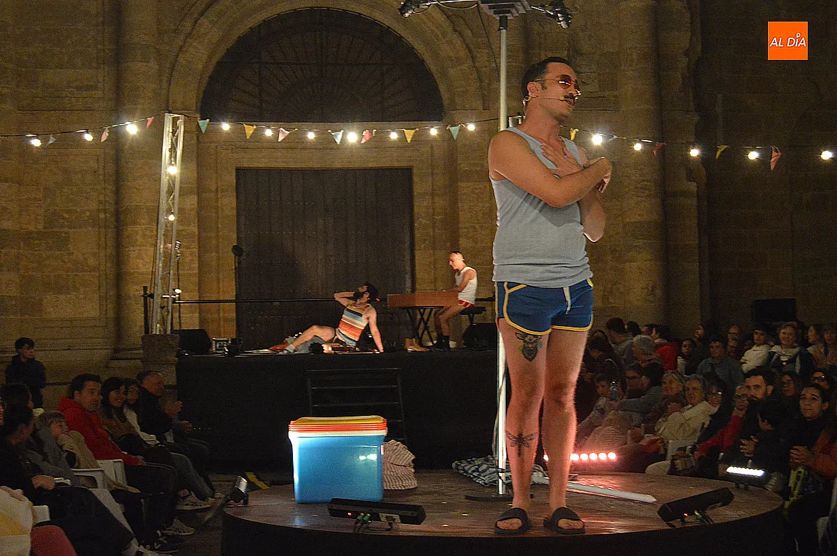 Foto 2 - Las obras 'El Fado de Ulises', 'El &uacute;ltimo aullido', 'Verano del 69 o el guateque que nunca fue' y 'Polvadera' triunfan en la Feria de Teatro  