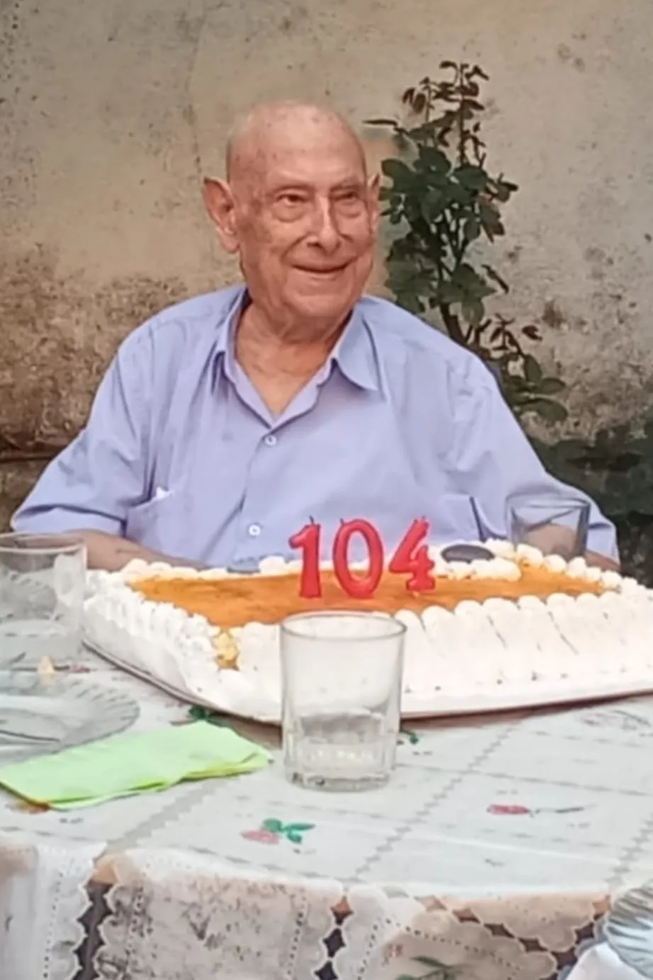 Miguel Benito Manzanas celebra sus 104 años en Lumbrales
