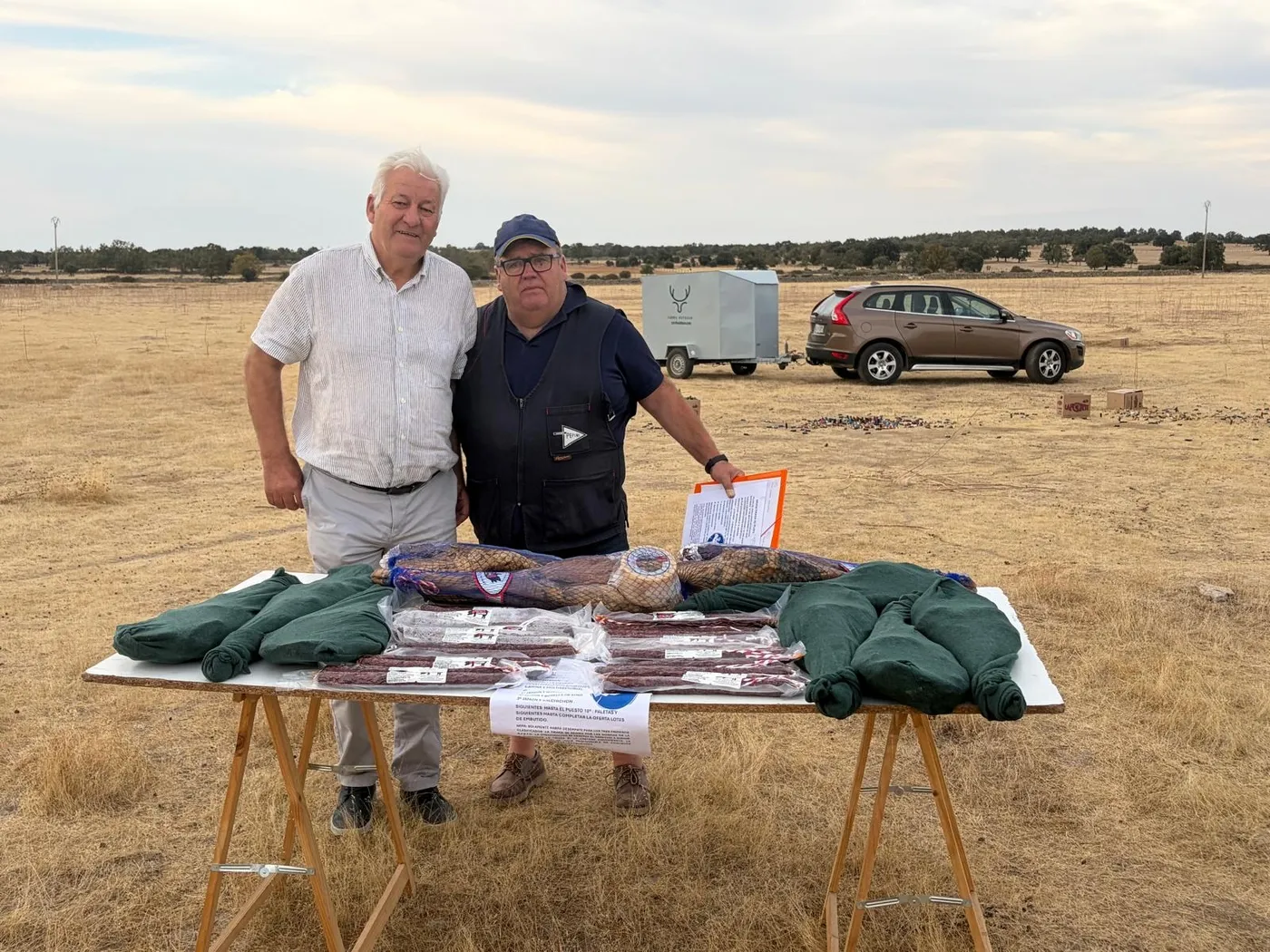 Animada tirada al plato en Villar de Peralonso 