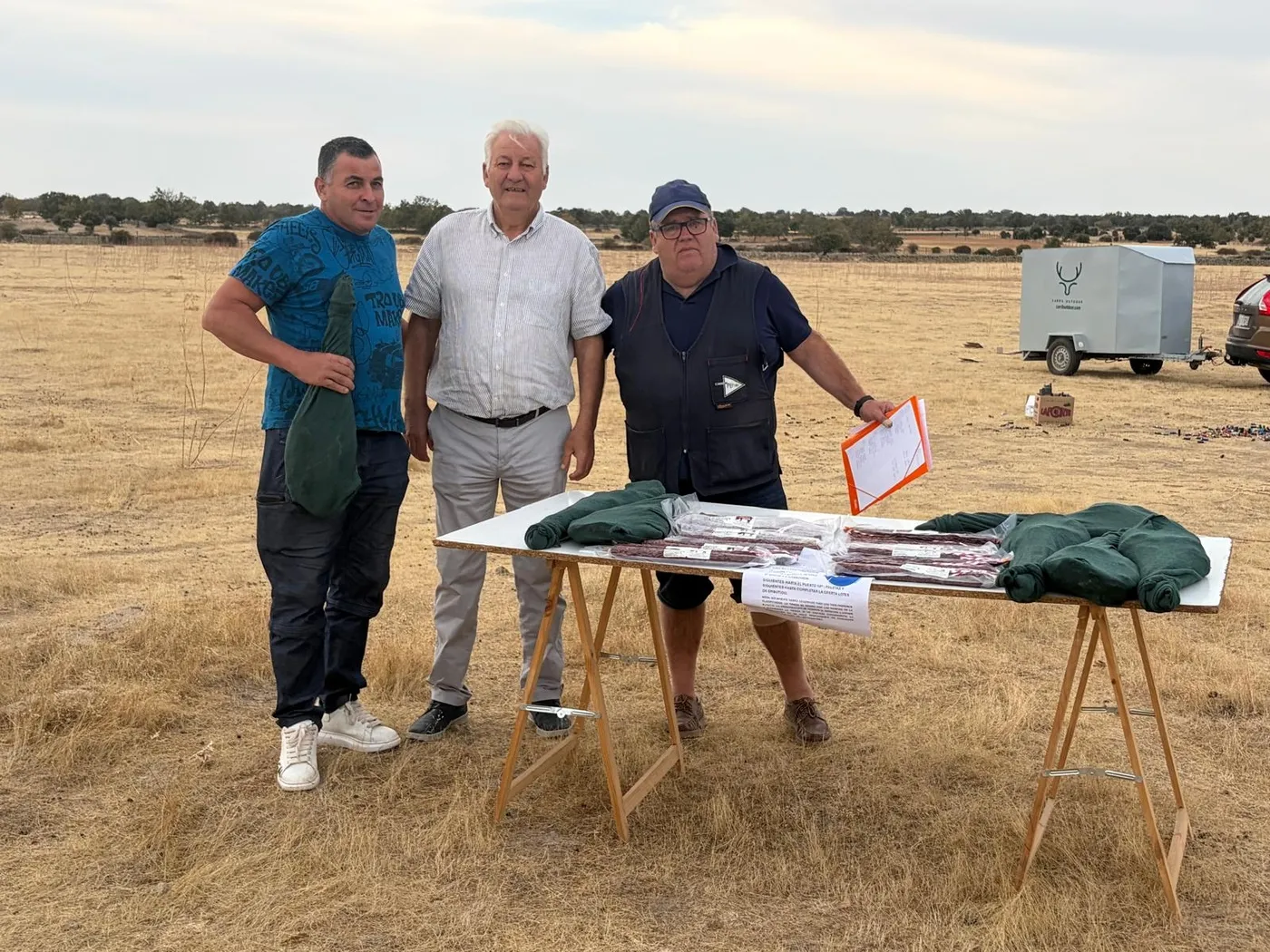 Animada tirada al plato en Villar de Peralonso 