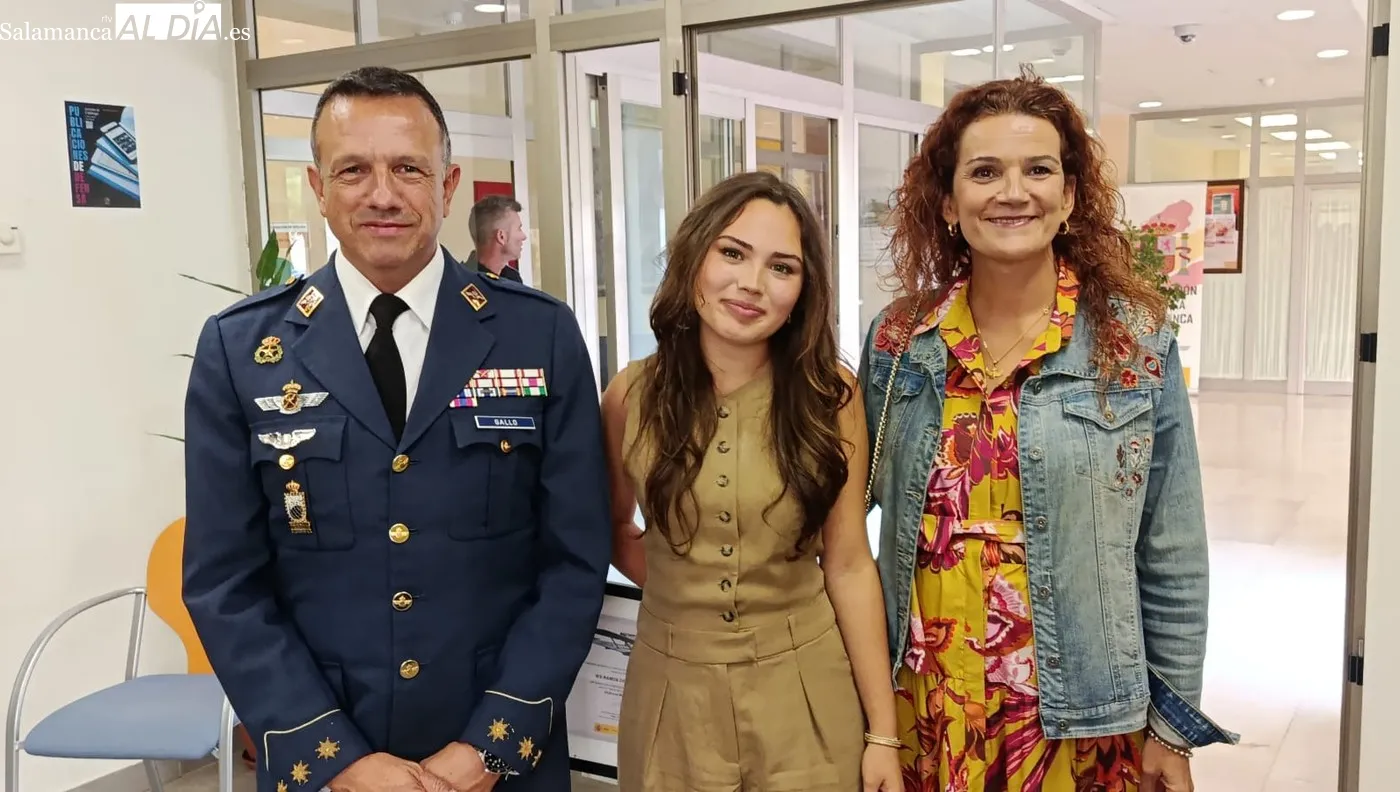 Una alumna del IES Ramos del Manzano de Vitigudino gana el premio Carta a un militar español en Salamanca