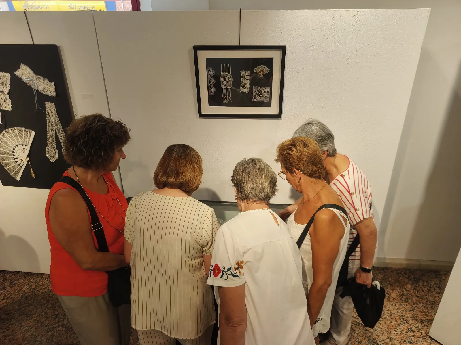 Foto 7 - Las Encajeras de Pe&ntilde;aranda muestran sus llamativos trabajos en una exposici&oacute;n como antesala de su XVIII Encuentro Nacional de este s&aacute;bado