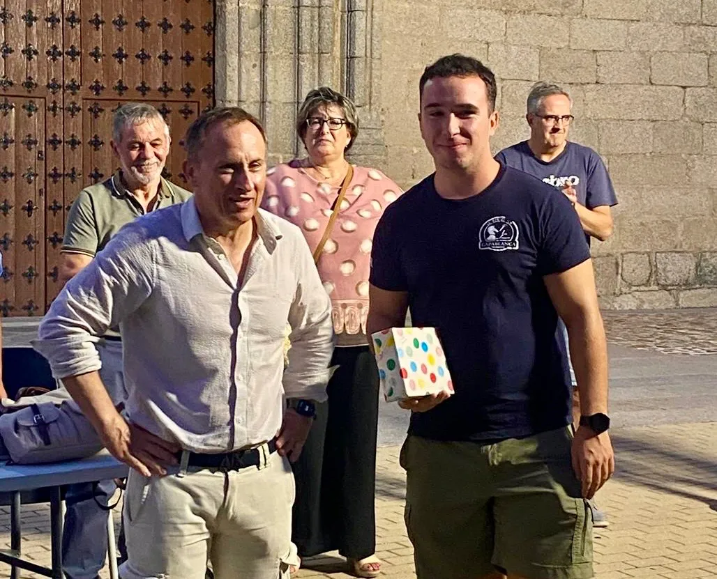 Foto 2 - Buen ambiente y partidas de nivel protagonizan el III Torneo de Ajedrez de Macotera