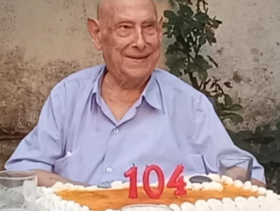 Miguel Benito Manzanas celebra sus 104 años en Lumbrales