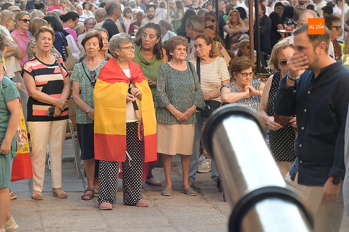 Cerca de 800 mirobrigenses se concentran en apoyo firme a Ceuta