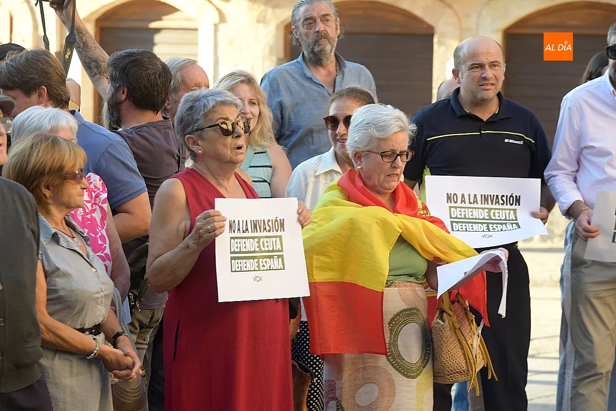 Cerca de 800 mirobrigenses se concentran en apoyo firme a Ceuta