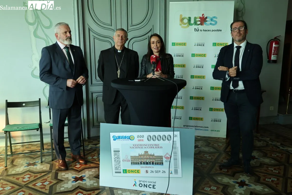 Presentación en la Casa Lis del nuevo cupón de la ONCE dedicado al Encuentro Nacional de Cofradías de Salamanca. Foto de David Sañudo