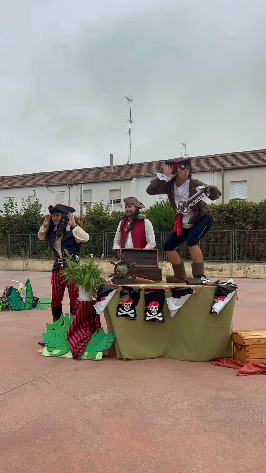 Foto 3 - Piratas, ilusi&oacute;n y diversi&oacute;n para arrancar el nuevo curso en el colegio La Encarnaci&oacute;n