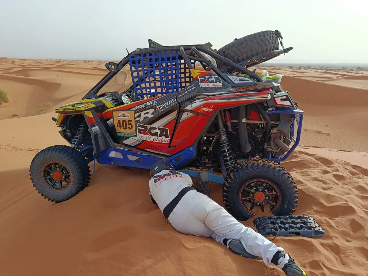 Los pilotos salmantinos Juan Carlos Prats y Pablo García logran un meritorio cuarto puesto en el Rally del Sáhara con su Polaris 601