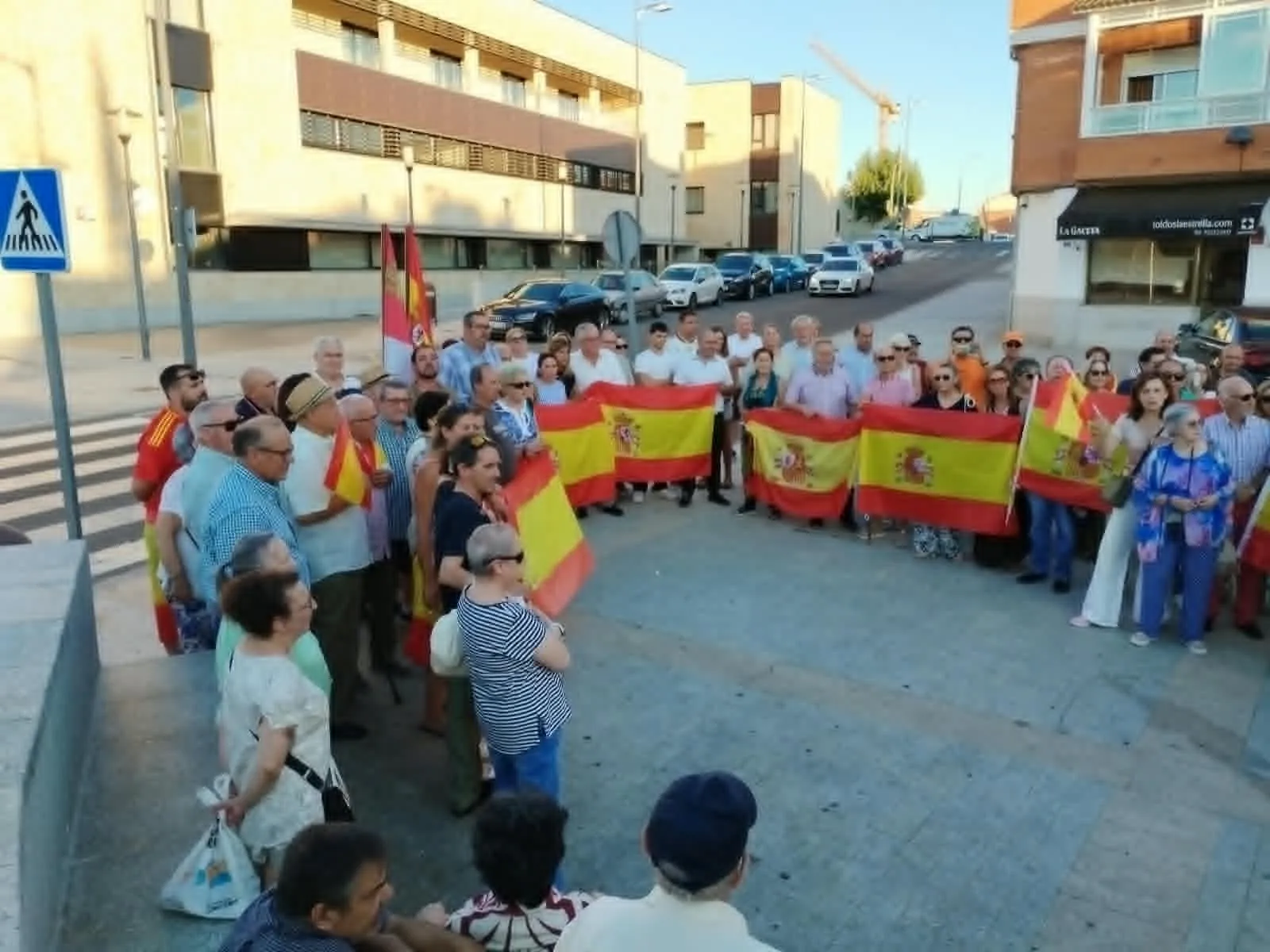 Foto 11 - FOTOS | Los municipios del Alfoz  de Salamanca se concentran en apoyo a Ceuta