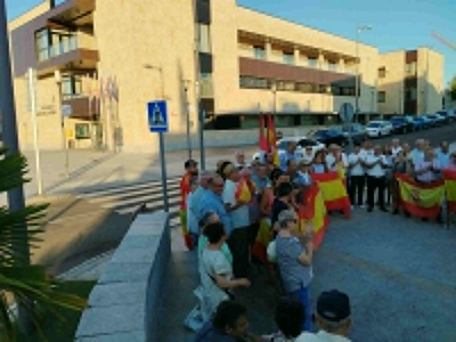 Foto 8 - FOTOS | Los municipios del Alfoz  de Salamanca se concentran en apoyo a Ceuta