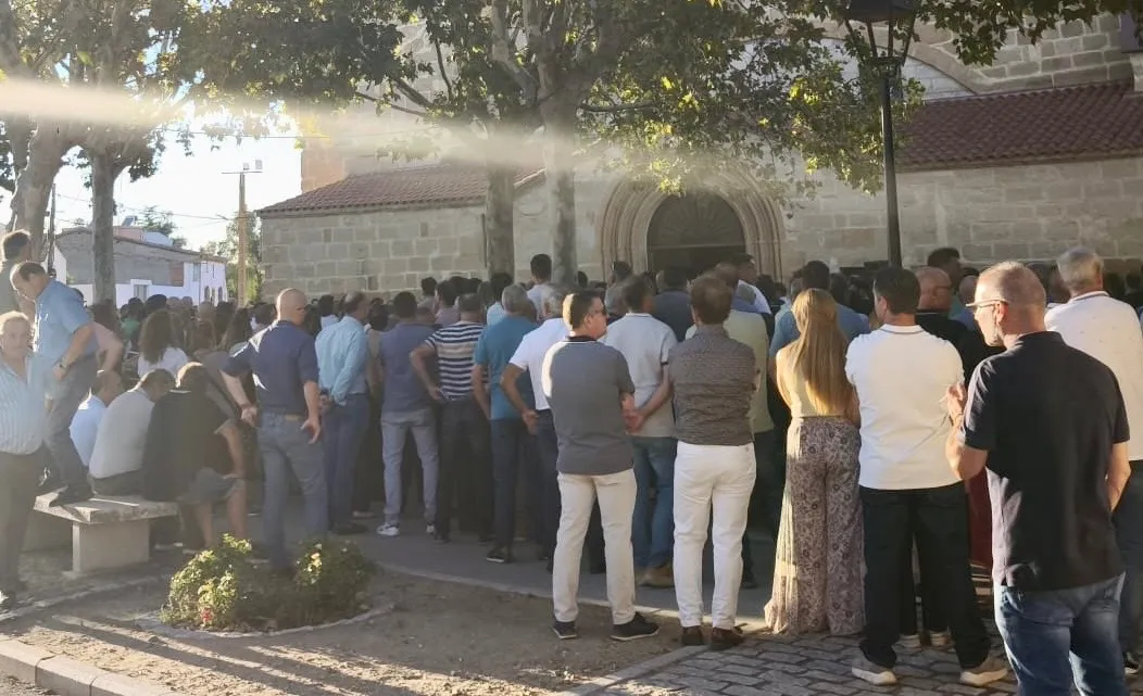 Foto 2 - Multitudinaria y emotiva despedida en Huerta a Jos&eacute; Antonio Campal