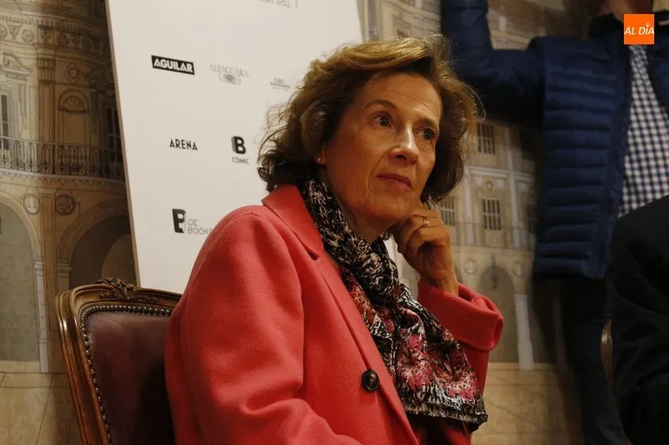 Julia Navarro inaugura el curso del Colegio Mayor Guadalupe