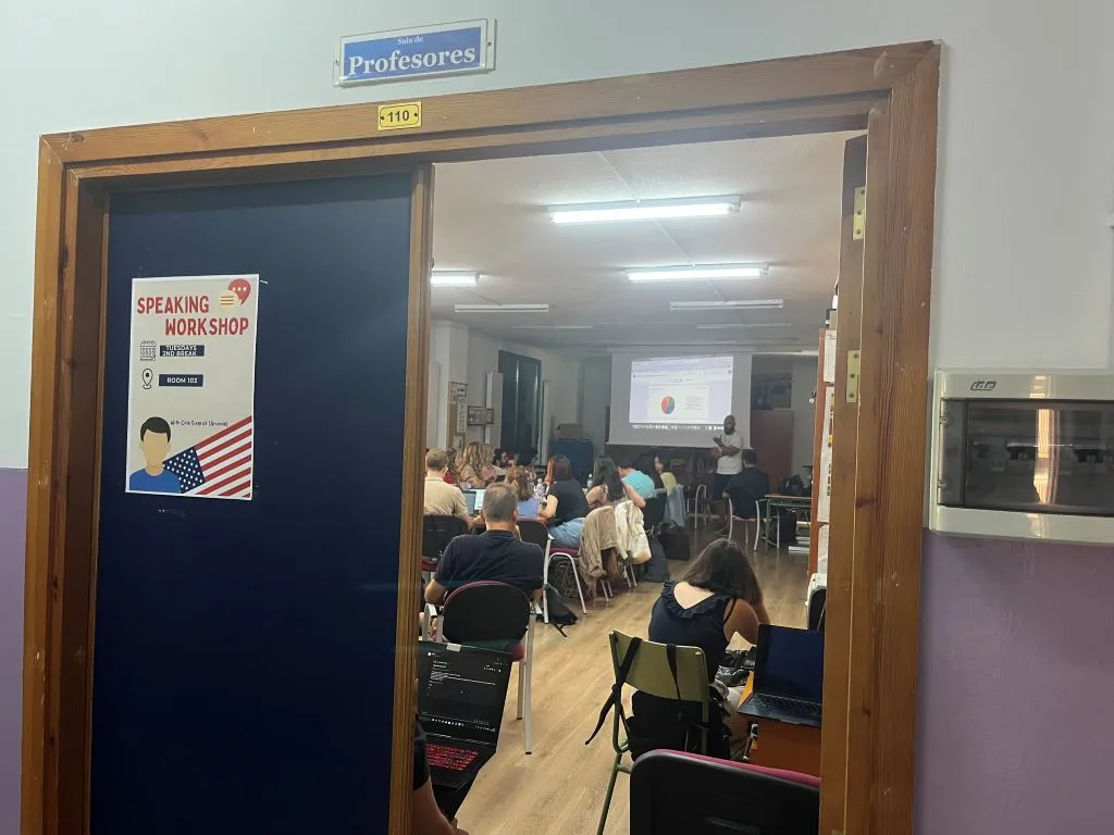 Foto 3 - Los docentes del IES Fray Diego Tadeo Gonz&aacute;lez se forman en el uso educativo de la Inteligencia Artificial