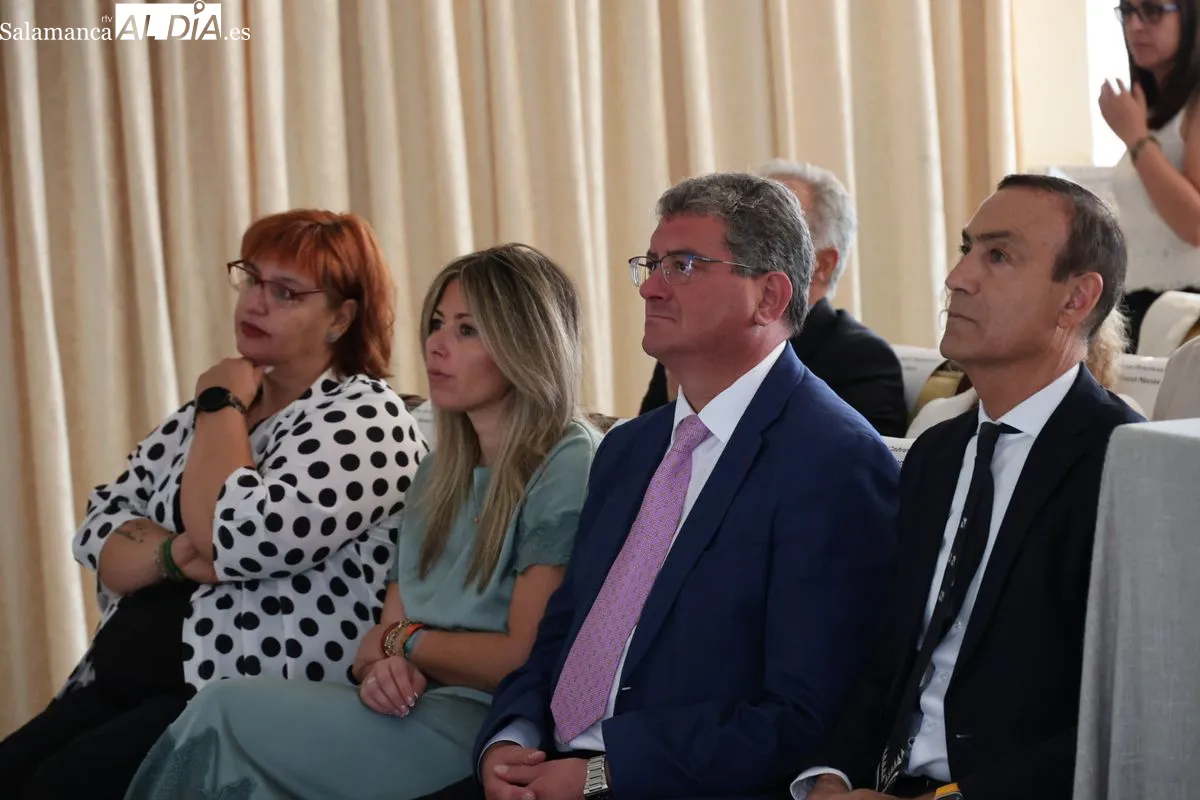 Homenaje de la Asociación Española Contra el Cáncer de Salamanca a los alcaldes de la provincia salmantina. Foto de David Sañudo