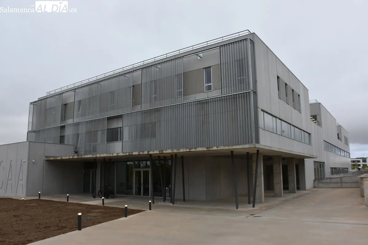 Visita de Alfonso Fernández Mañueco a la nueva Facultad de Veterinaria de la USAL | FOTOS: Miguel González