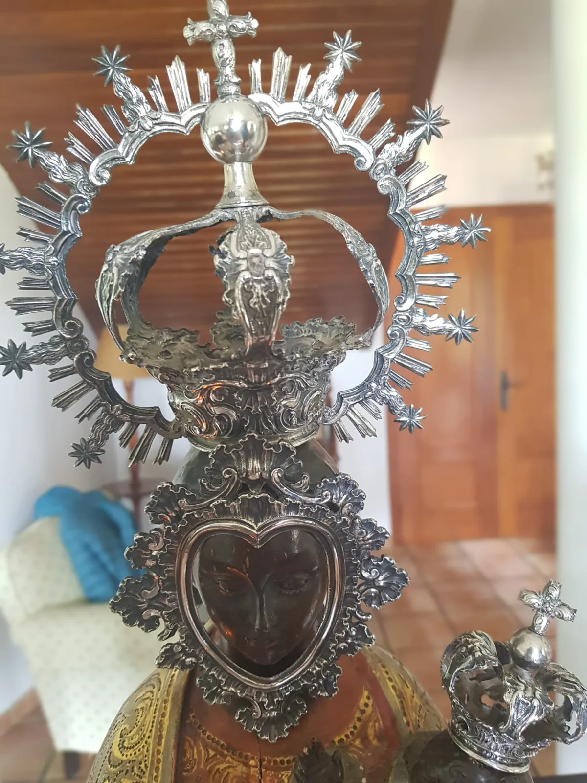 Copia exacta de imagen de la Virgen de La Peña de Francia realizada por el maestro escultor de Salamanca Alfonso González, el año 1766.