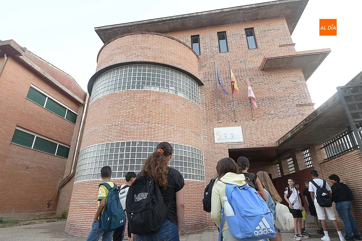 Foto 2 - Los institutos de Ciudad Rodrigo comienzan sus primeras clases del curso
