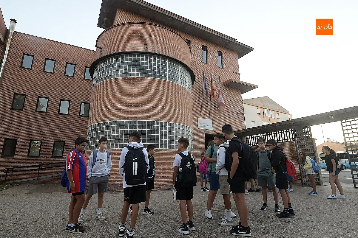 Foto 3 - Los institutos de Ciudad Rodrigo comienzan sus primeras clases del curso