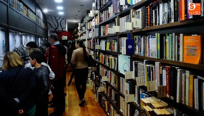 El Colectivo de Librerías Anticuarias de Salamanca convoca un recital poético en defensa de la Feria del Libro Antiguo
