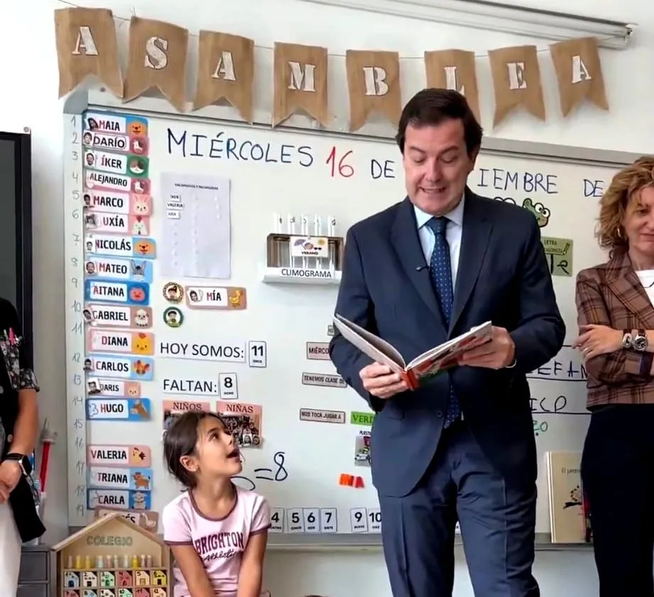 El presidente de la Junta de Castilla y León, Alfonso Fernández Mañueco, ha inaugurado el curso escolar 2026-2027 en El Espinar (Segovia)