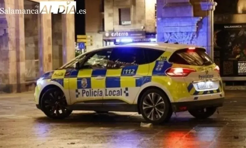 Un conductor ebrio choca contra un vehículo aparcado y deja una herida en Salamanca