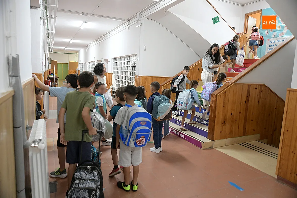 Foto 7 - Reencuentros, ilusi&oacute;n y nervios en la vuelta al cole en Ciudad Rodrigo