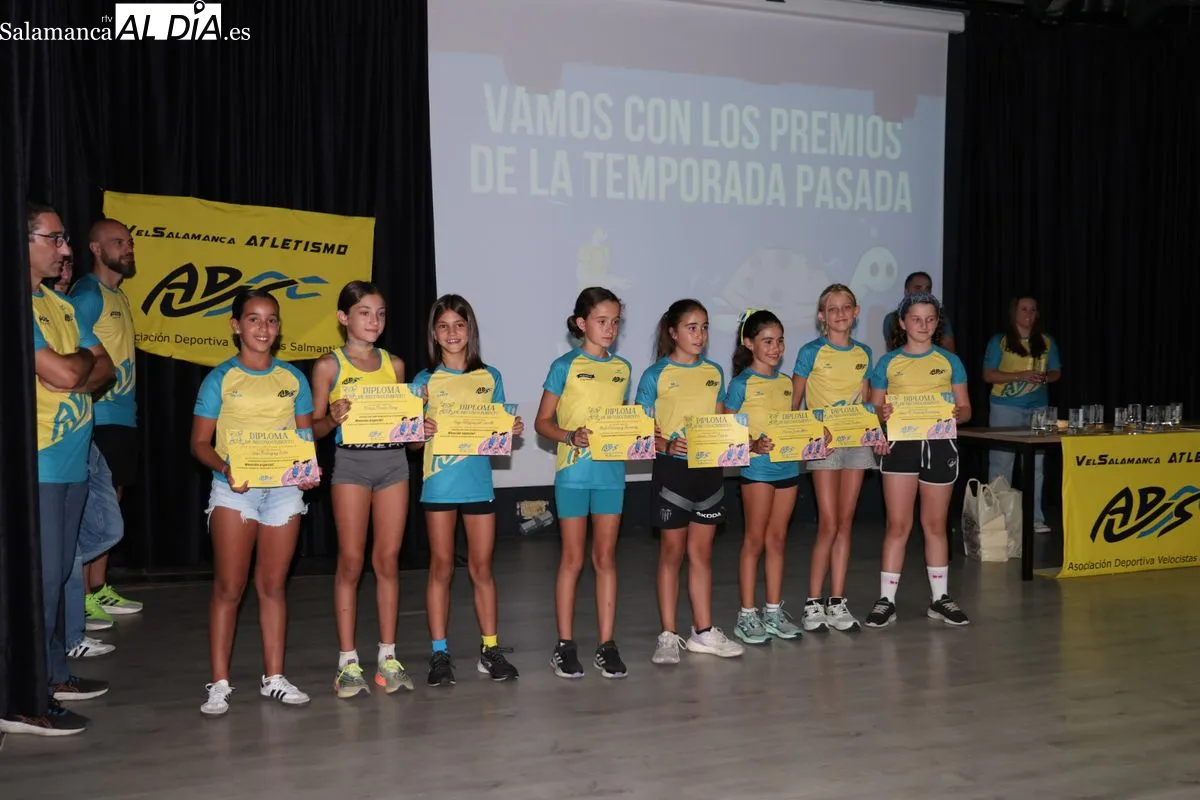 La Escuela de Atletismo de Salamanca premia sus éxitos en Santa Marta | FOTOS: David Sañudo 