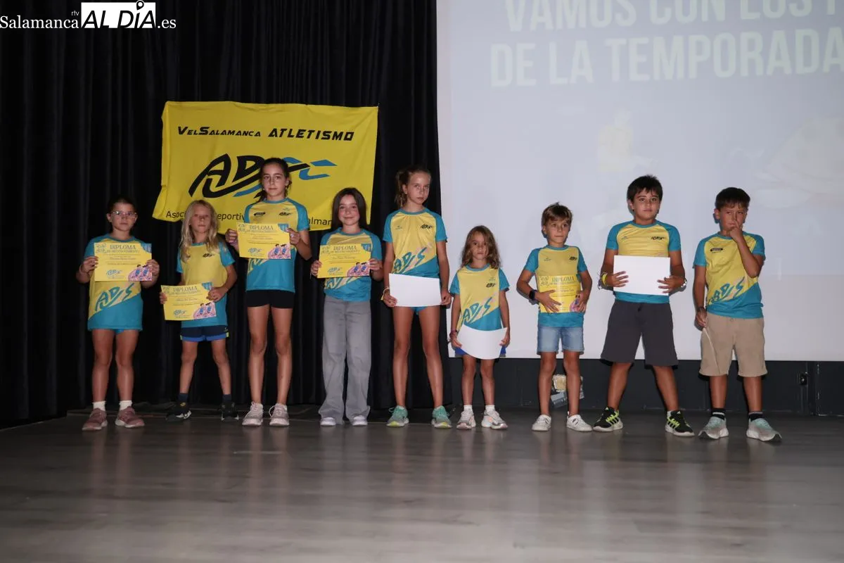 La Escuela de Atletismo de Salamanca premia sus éxitos en Santa Marta | FOTOS: David Sañudo 
