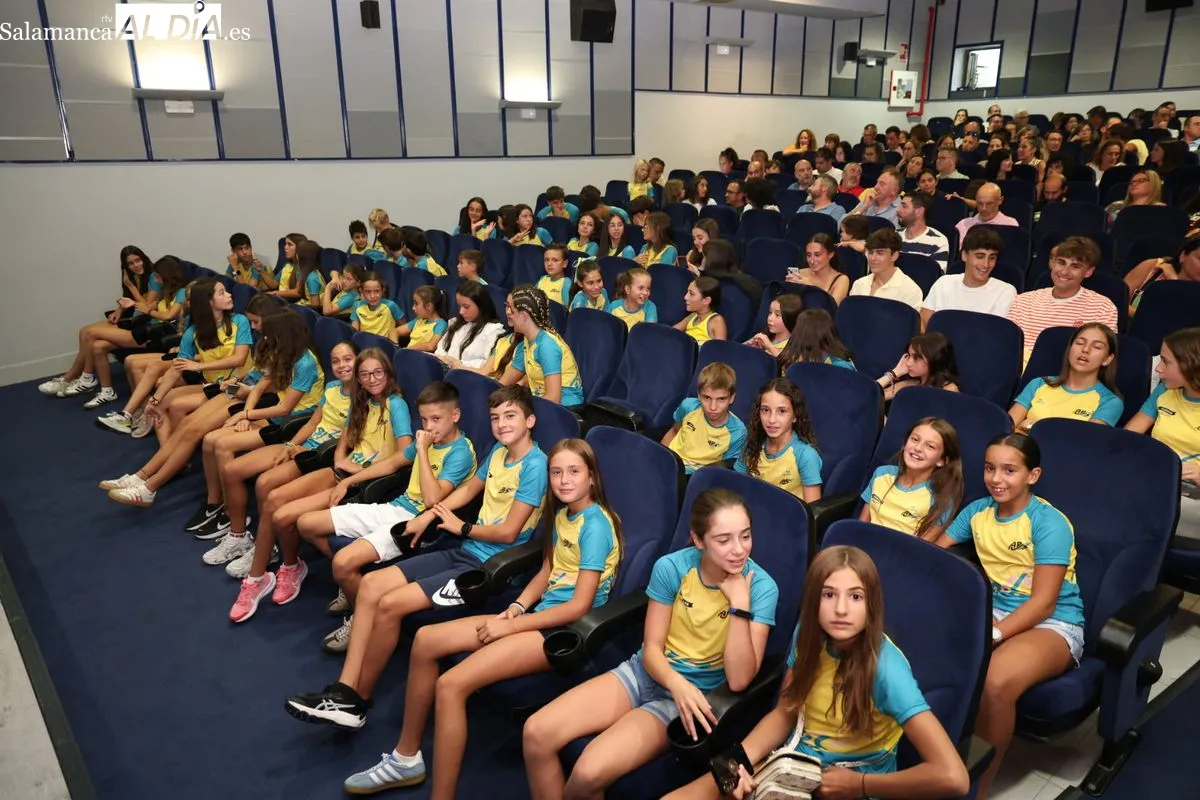 La Escuela de Atletismo de Salamanca premia sus éxitos en Santa Marta | FOTOS: David Sañudo 