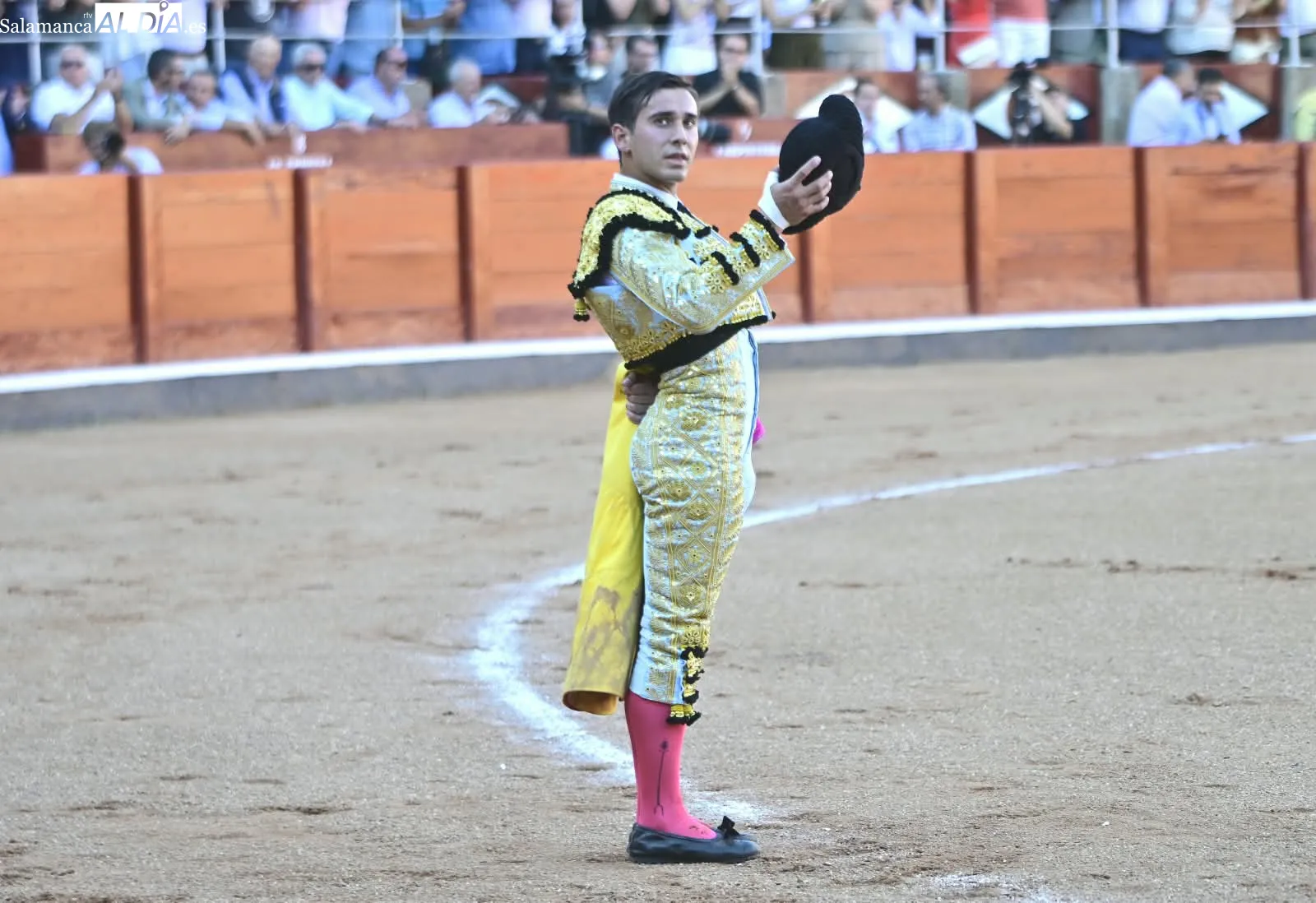 Foto 4 - Ovaci&oacute;n para un firme Ismael Mart&iacute;n con el desclasado quinto