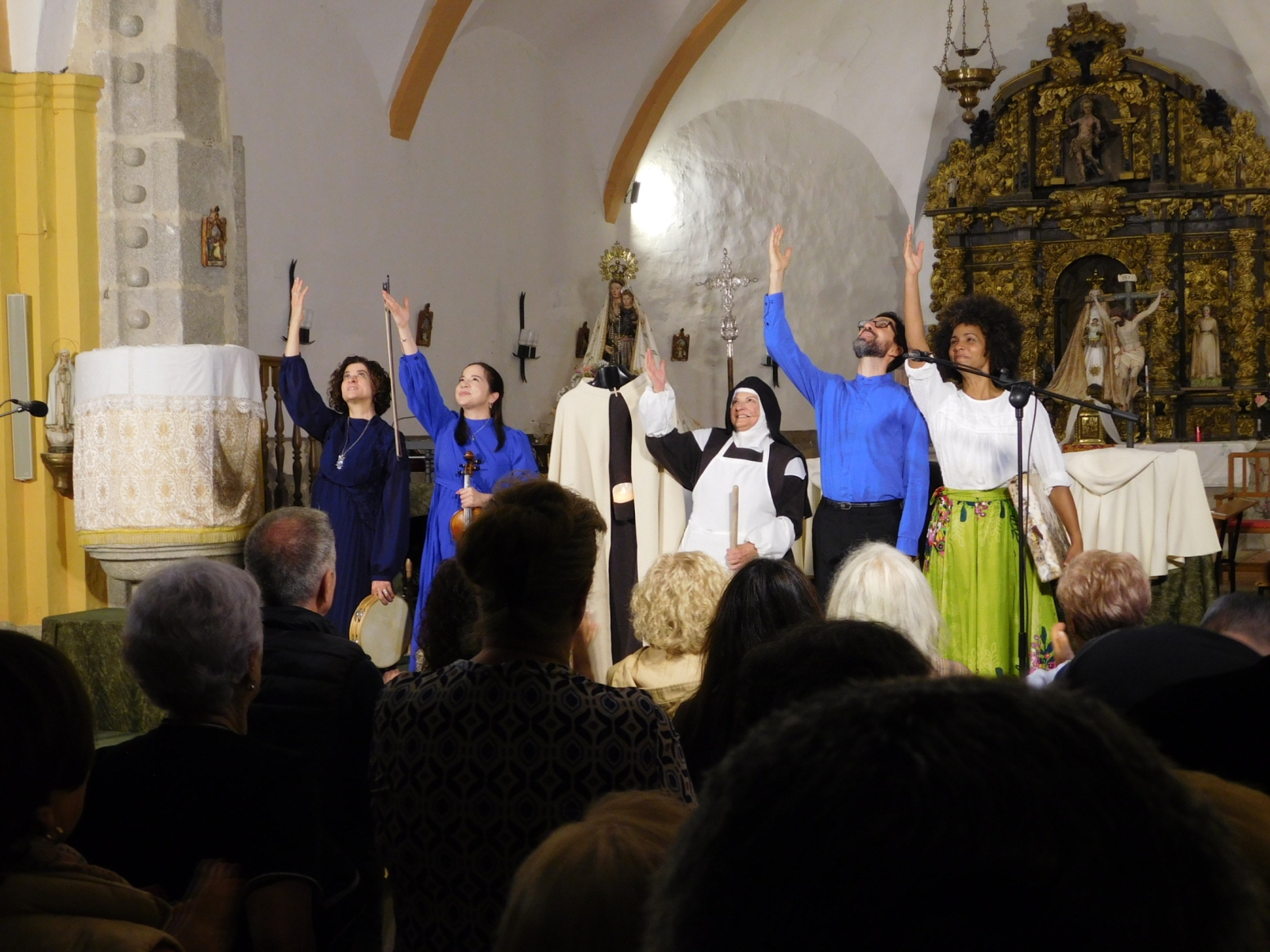 La cultura como camino hacia la verdad en Navamorales (FOTOS)
