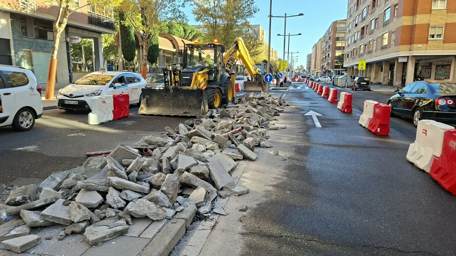 Obras en el paseo de los Madroños para crear un bulevar