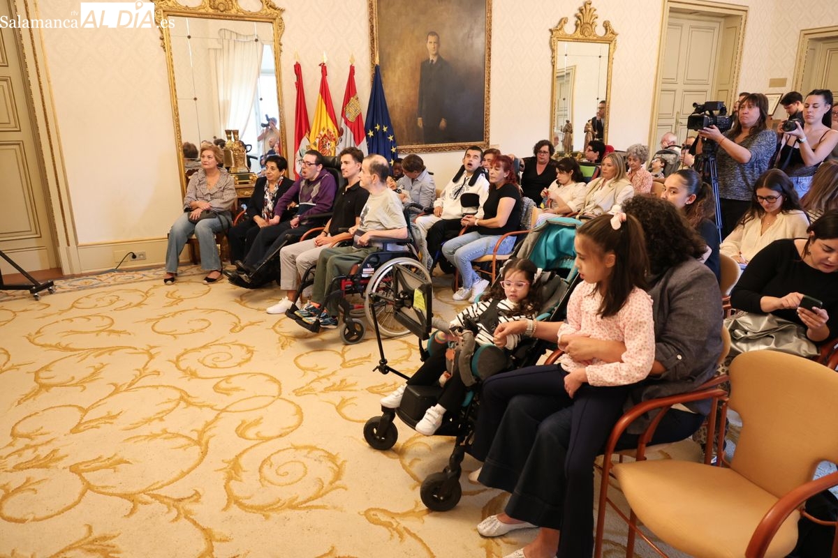 FOTOS | La Plaza Mayor acogerá los actos del Día Mundial de la parálisis cerebral